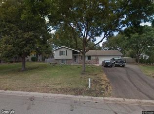 6560 49th St N, Oakdale, MN 55128