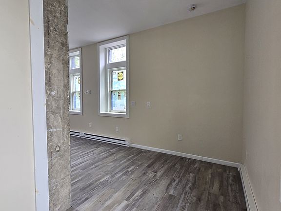 3rd image of 134 N Pearl St #1