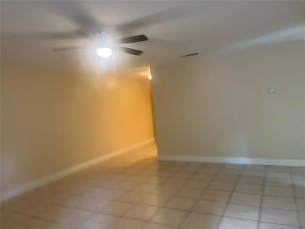 2 bed, 1.0 bath, 900 sqft, $1,200 — Photo 2
