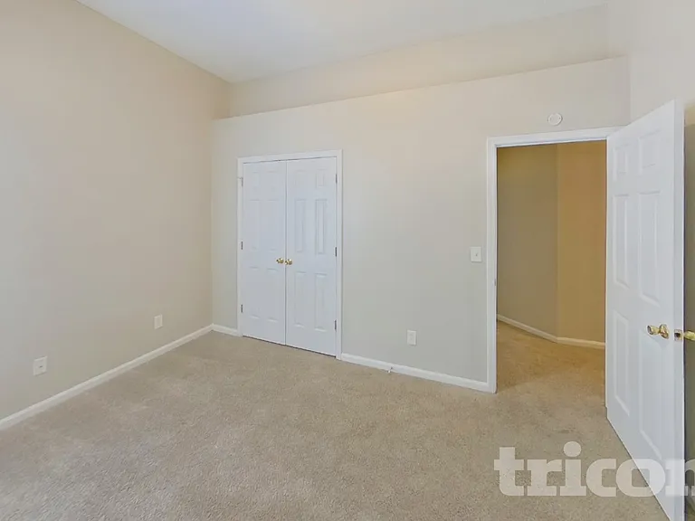 842 Asbury Trl — Photo 15