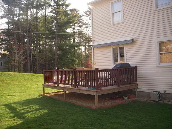 Deck with awning 