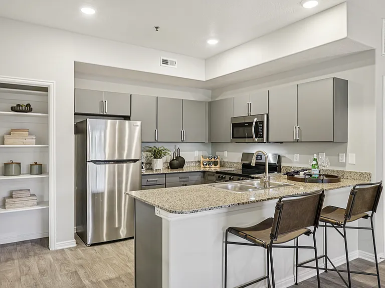 Viewpointe — Photo 38