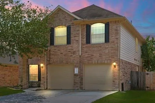 6103 Schaumburg Dr