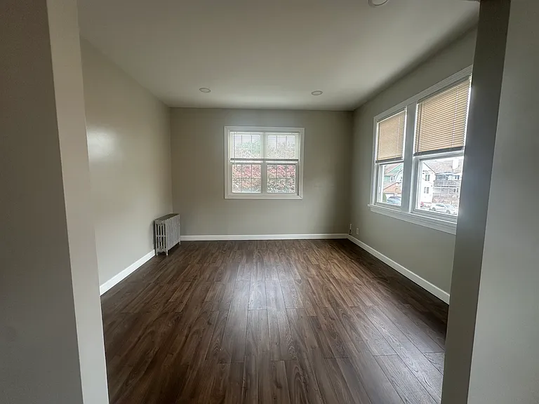 263 E 22nd St #2 — Photo 17