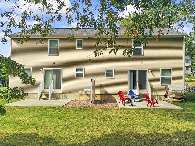48 Plank Rd #B — Photo 8