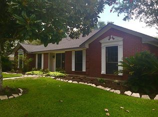 21 Colony Sq, Angleton, TX 77515
