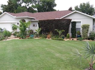 208 Debary Dr, Debary, FL 32713