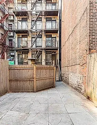 Rented by Century 21 Premier  | media 9