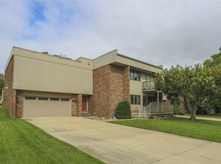 1934 Kamille Ct, Waterloo, IA 50701
