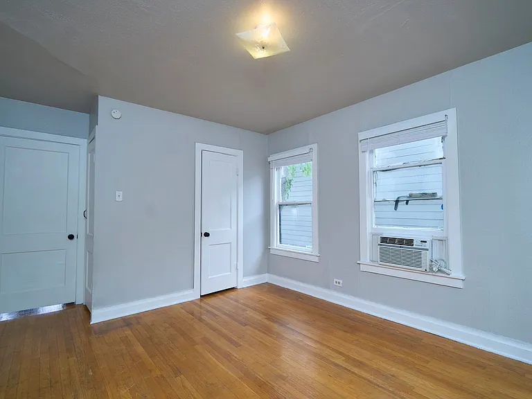 218 Claremont Ave #4 — Photo 3