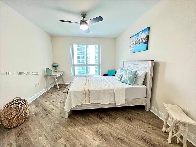 231 Riverside Dr #1210 — Photo 27