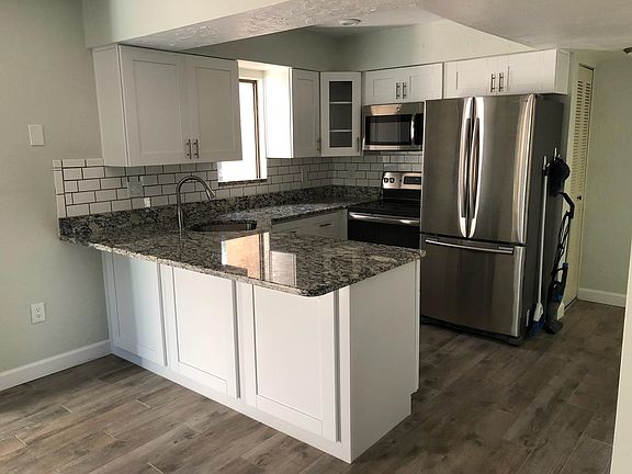 Kitchen with Bar seating area