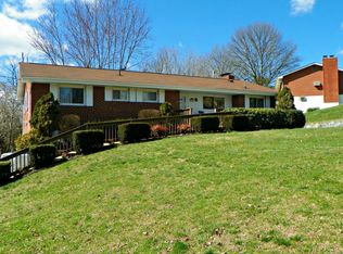 100 Crestwood Rd, Bristol, TN 37620