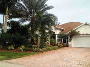 444 Rolling Hill Dr, Sebastian, FL 32958