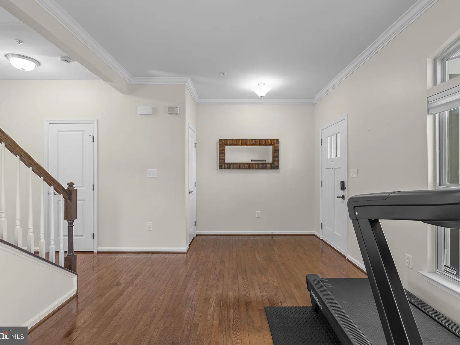 4 bed, 3.5 bath, 2996 sqft, $4,500 — Photo 2