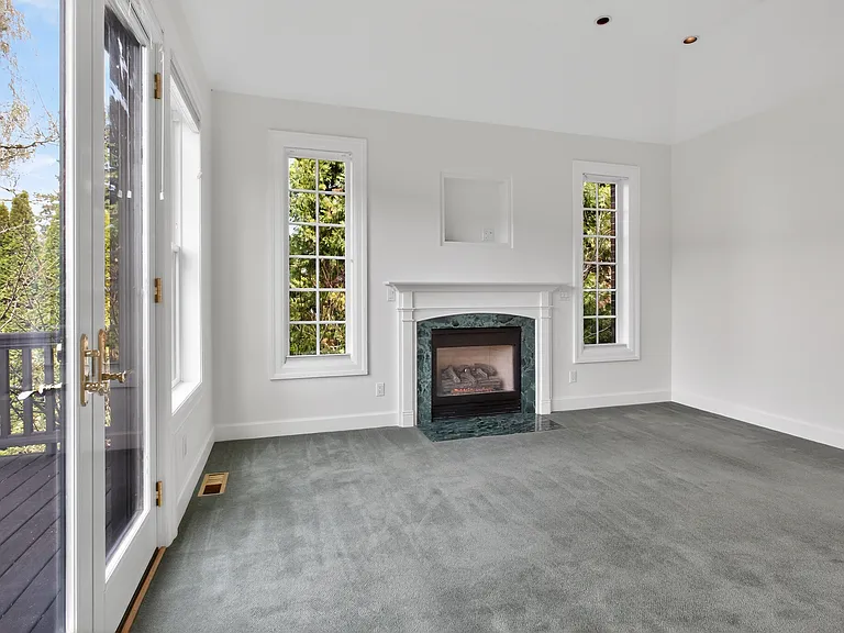 1645 SE Oak Shore Ln #1 — Photo 28
