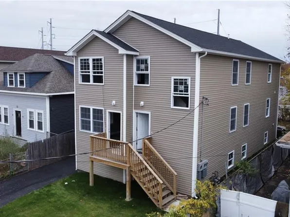 127 Pumgansett St, Providence, RI 02908