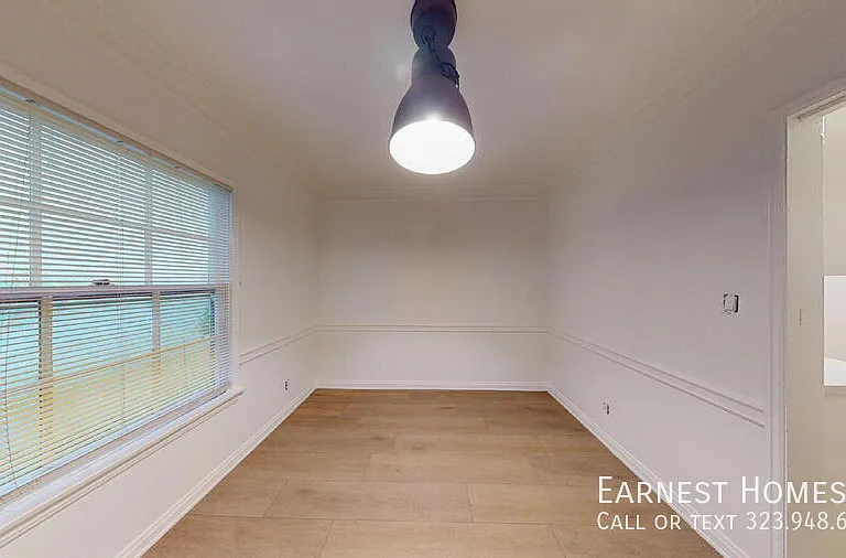 127 N Doheny Dr #1 — Photo 4