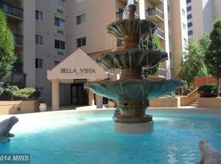 1211 S Eads St APT 1105, Arlington, VA 22202