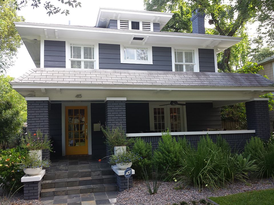 1st image of 415 17th Ave NE