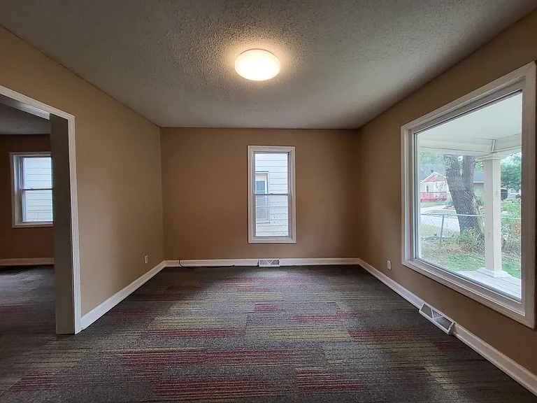 1267 Stewart St — Photo 8