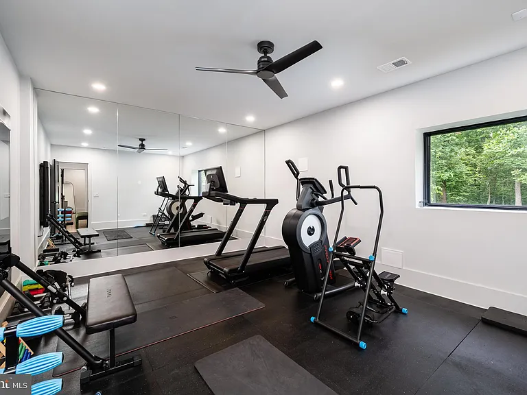 40388 Manbar Ln — Photo 55
