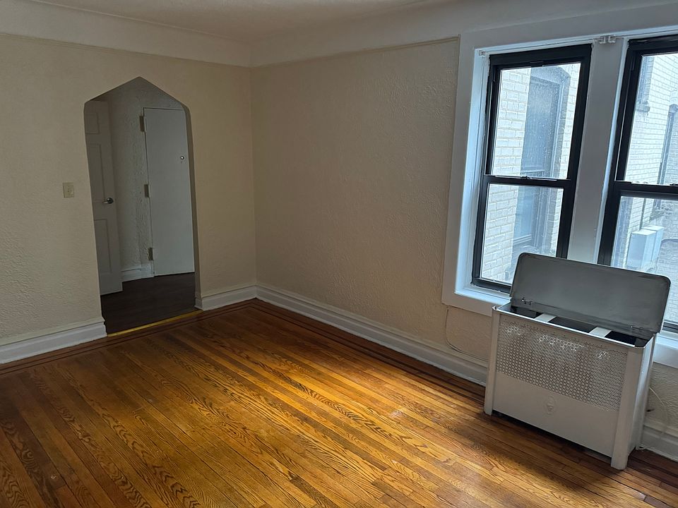 2nd image of 626 E 35th St APT 2A