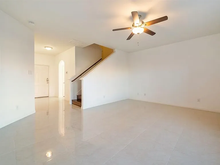 9439 Grand Spark Dr — Photo 4