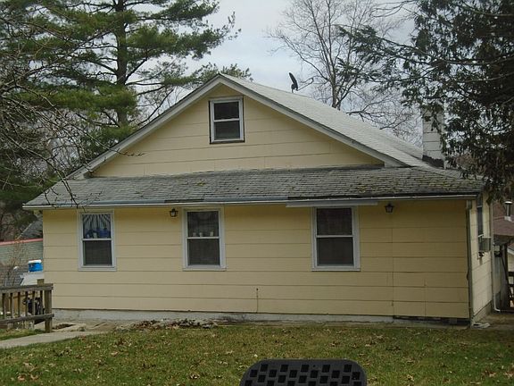 2nd image of 54 Ellen Ave