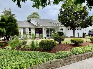 350 Gardenia Dr N, Salem, OR 97303