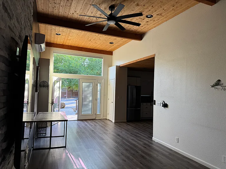 18464 Tollhouse Rd #B — Photo 5