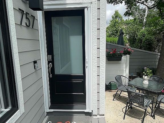 2nd image of 757 Poplar Ave