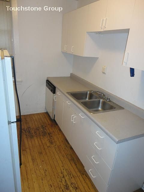 1st image of 1904 W Winnemac Ave #1