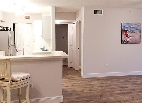 5th image of 8950 Colonnades Ct E APT 836