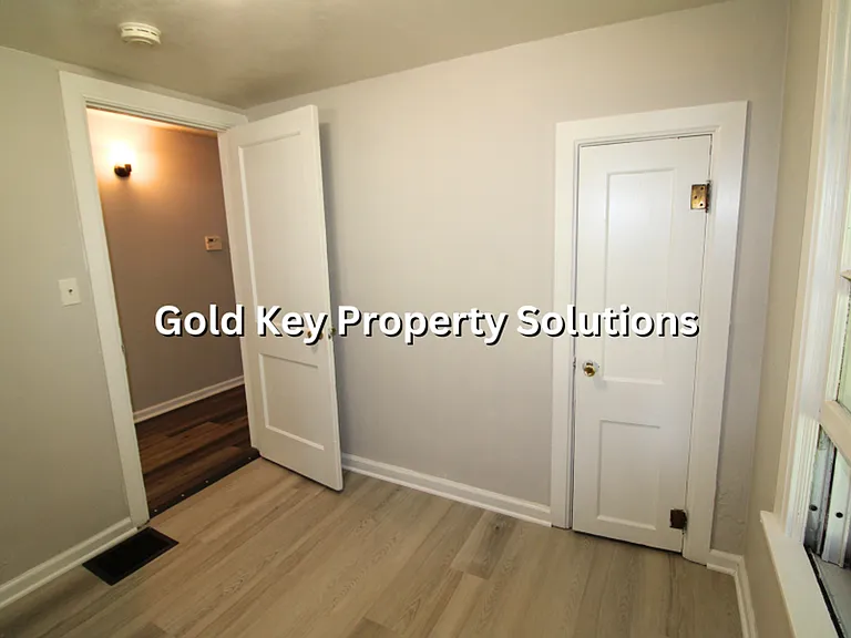 1310 W 13th St — Photo 14