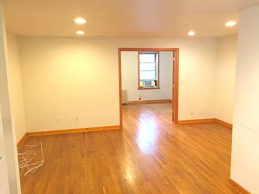 Rented by DYNY Inc | media 21