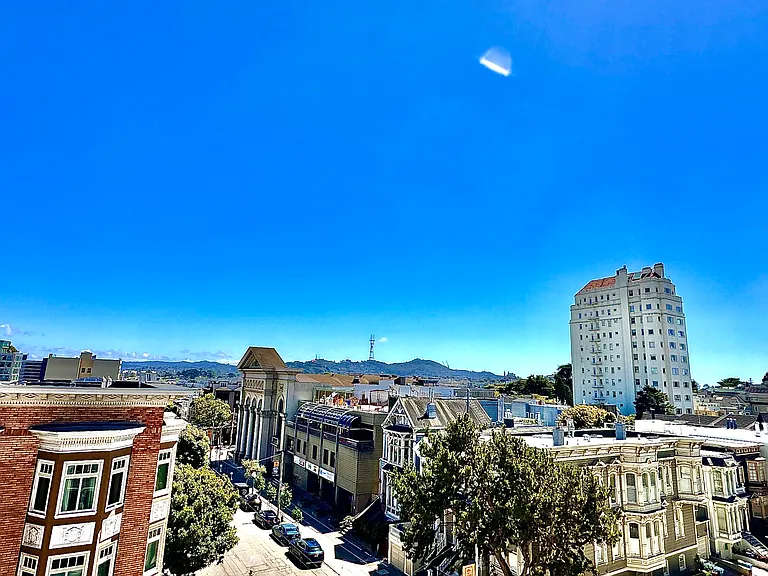 2398 Pacific Avenue Apartments — Photo 13