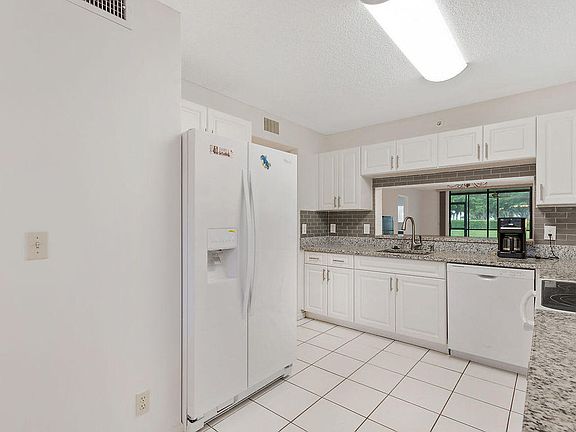 5th image of 15365 Lakes Of Delray Blvd APT 106