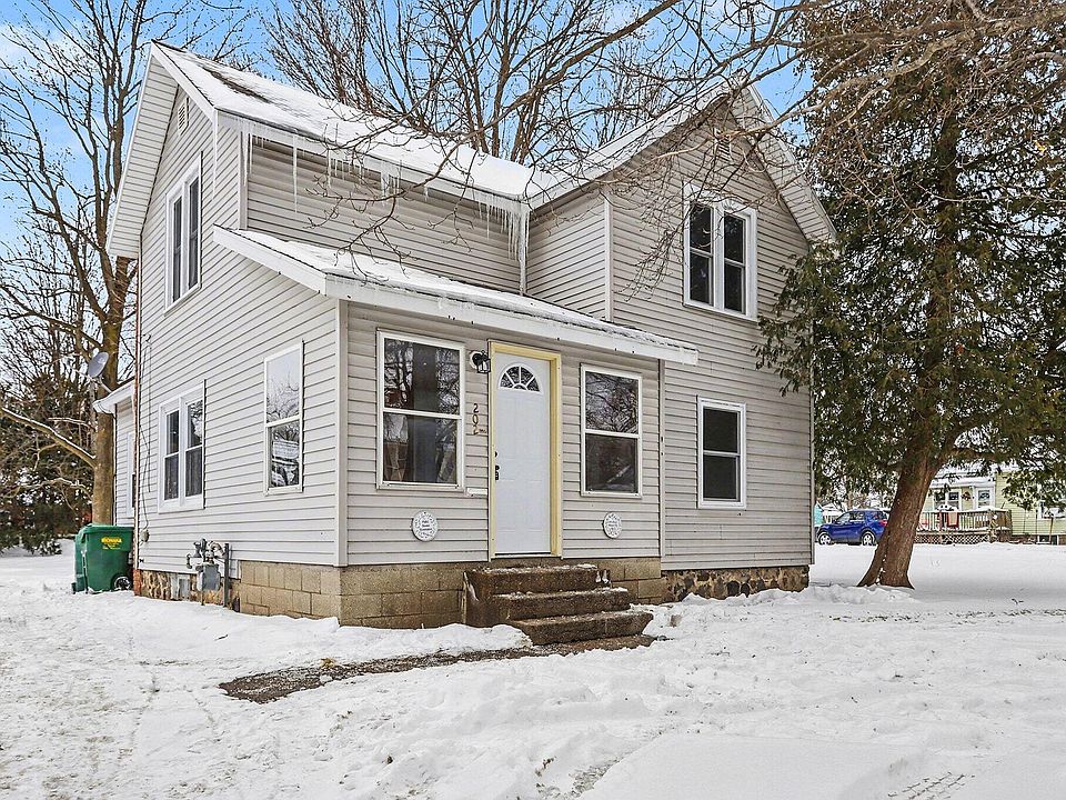 1st image of 202 N Centerville Rd