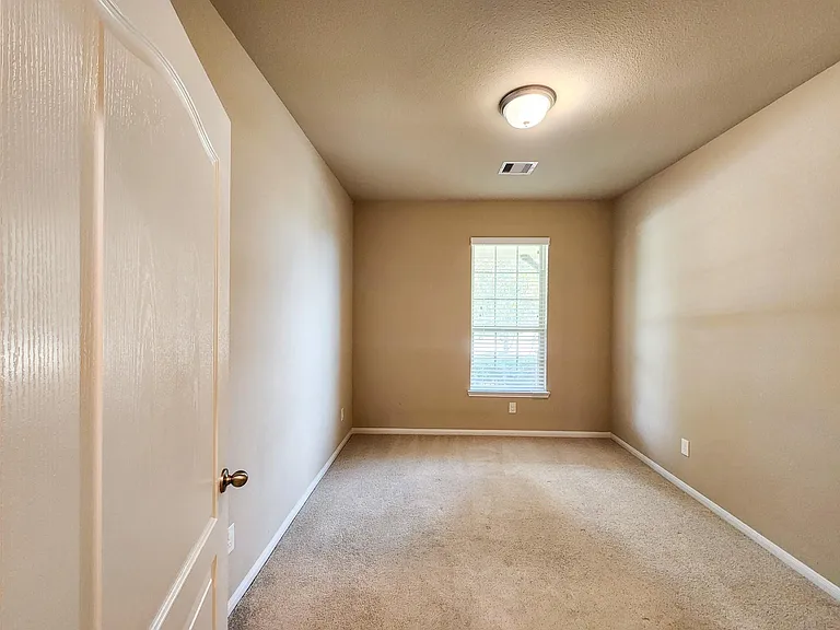 911 Daffodil View Ct — Photo 12