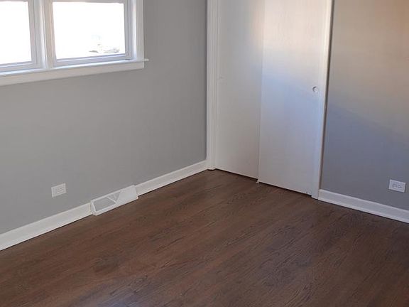5th image of 5918 S Melvina Ave