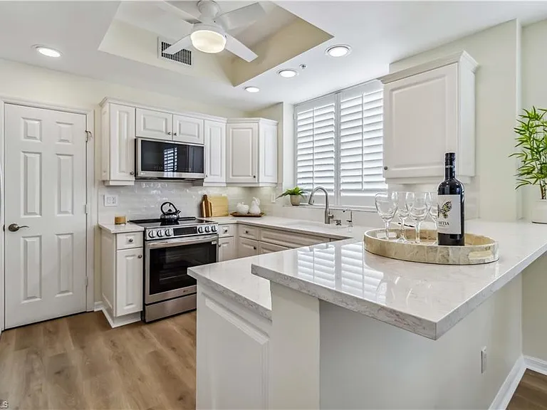 1001 Arbor Lake Dr #101 — Photo 15