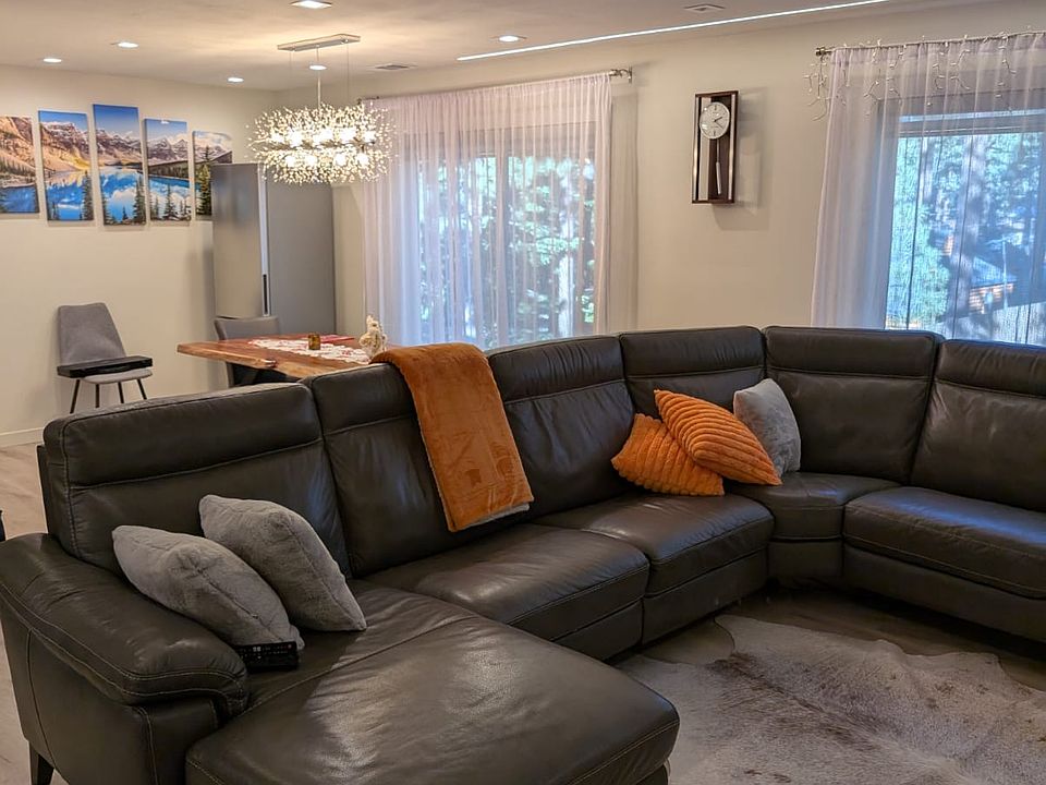 Living Room/Dining Room