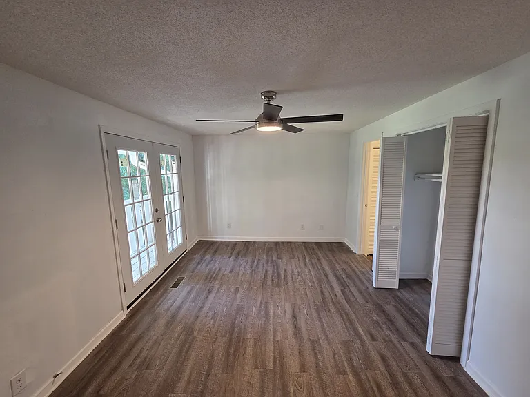 3757 Heathrow Dr — Photo 32