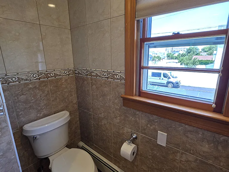 Main Bathroom Toilet