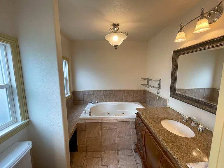 2026 Ridgewood Dr — Photo 16