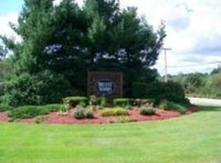 44 Overlook Dr, Atkinson, NH 03811