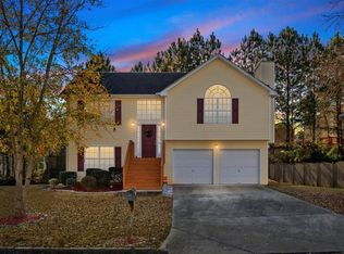 295 Laura Cir, Atlanta, GA 30349