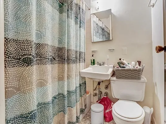 Rented by City Stop Realty | media 4