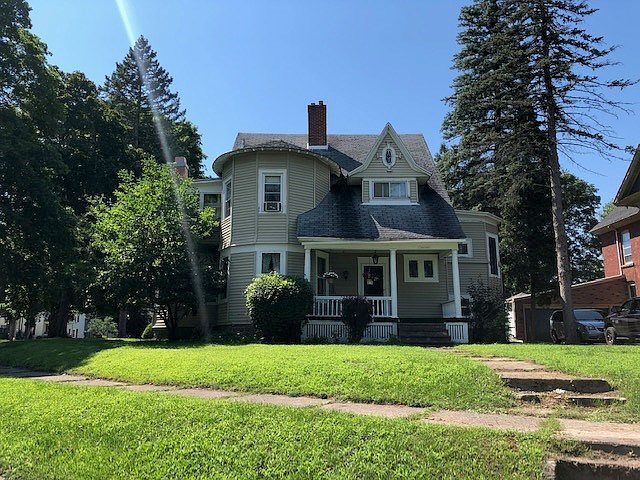 1st image of 6 Elm Cir